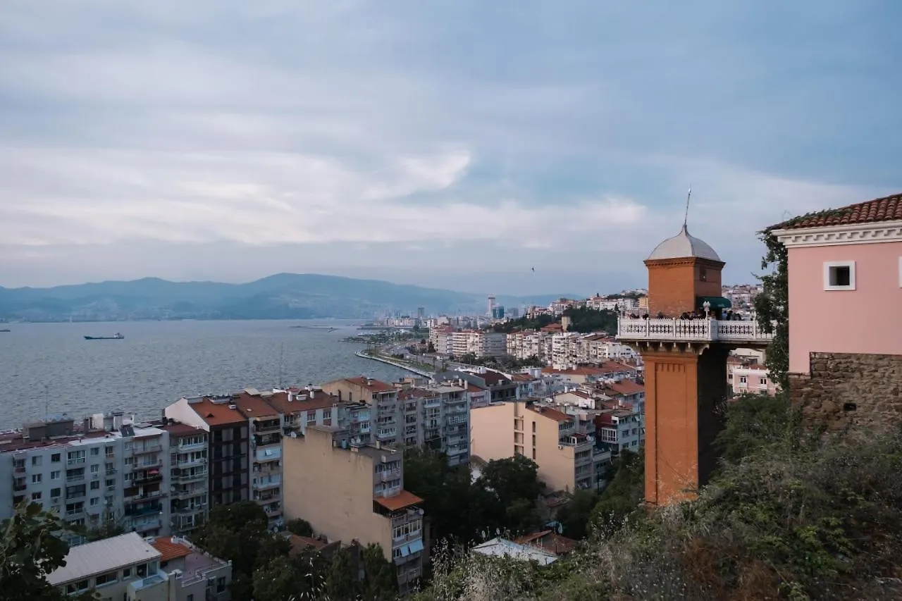 Апартаменты Near The Historical Elevator With A Sea View Измир Турция