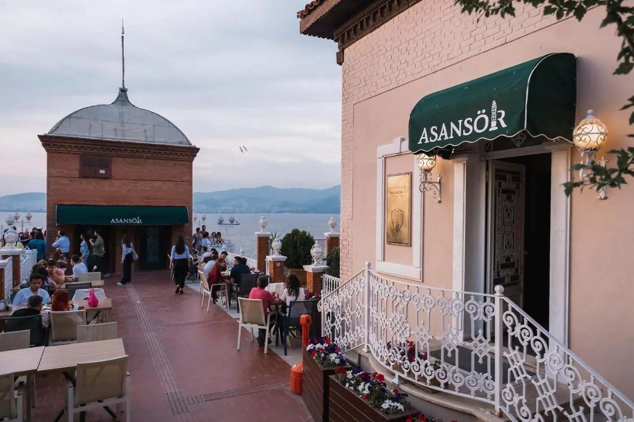 Апартаменты Near The Historical Elevator With A Sea View Измир Турция